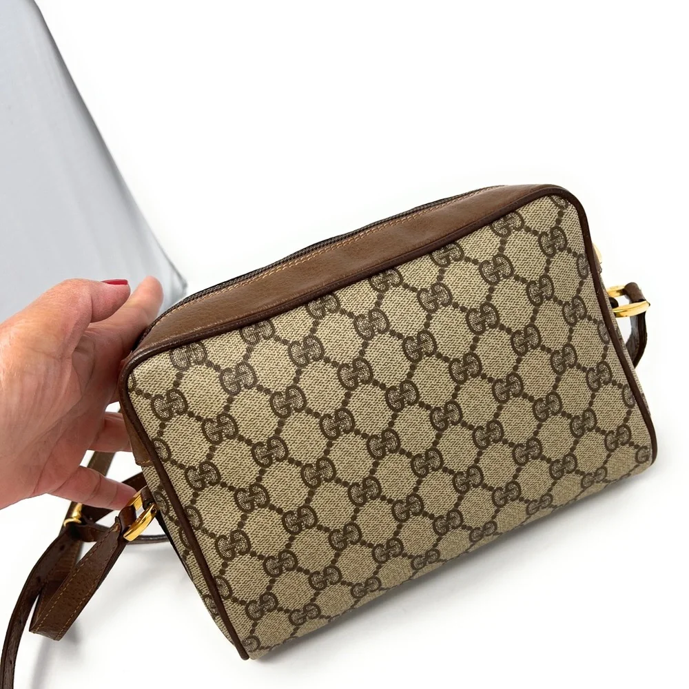 Gucci Brown GG Canvas Crossbody with Green-Red Web Stripe - Picture 2 of 15